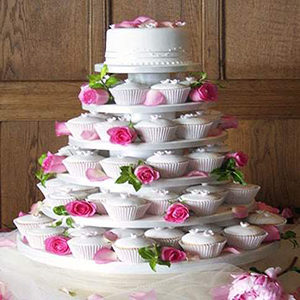 Local cake makers for weddings and parties in Norfolk